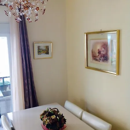 Luxury Flat In アパート *